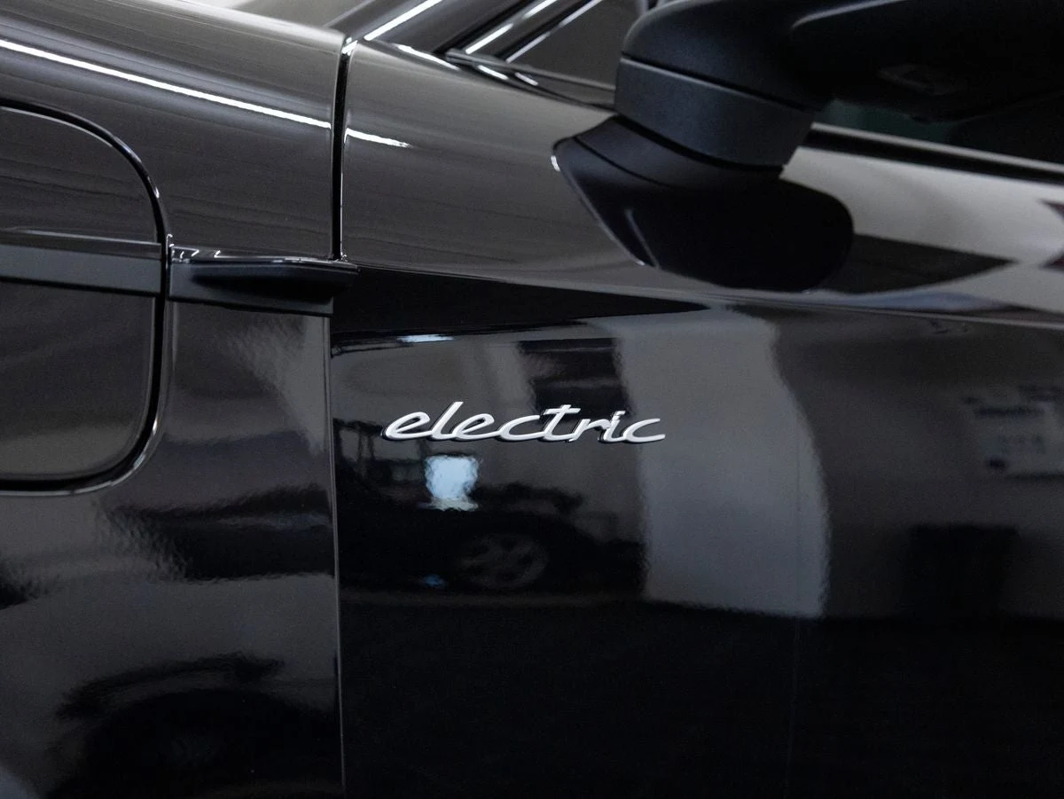 2026 Porsche Taycan 4S (2025 Update), 14/20
