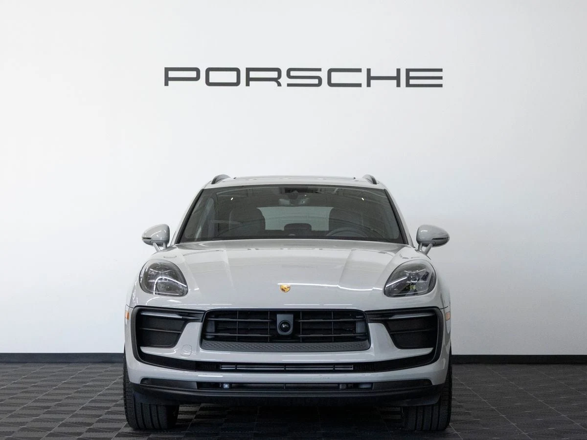 2026 Porsche Macan (95B), 10/20
