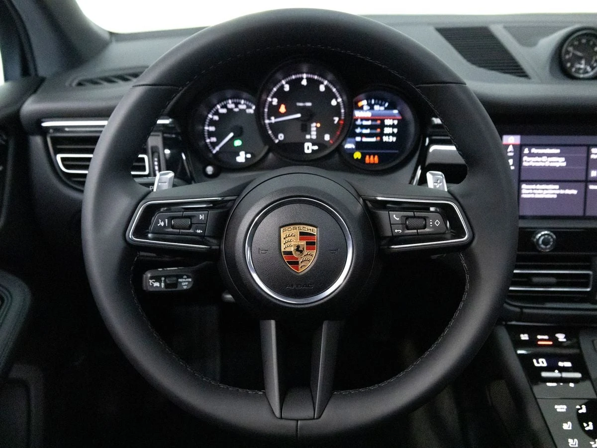 2026 Porsche Macan (95B), 20/20
