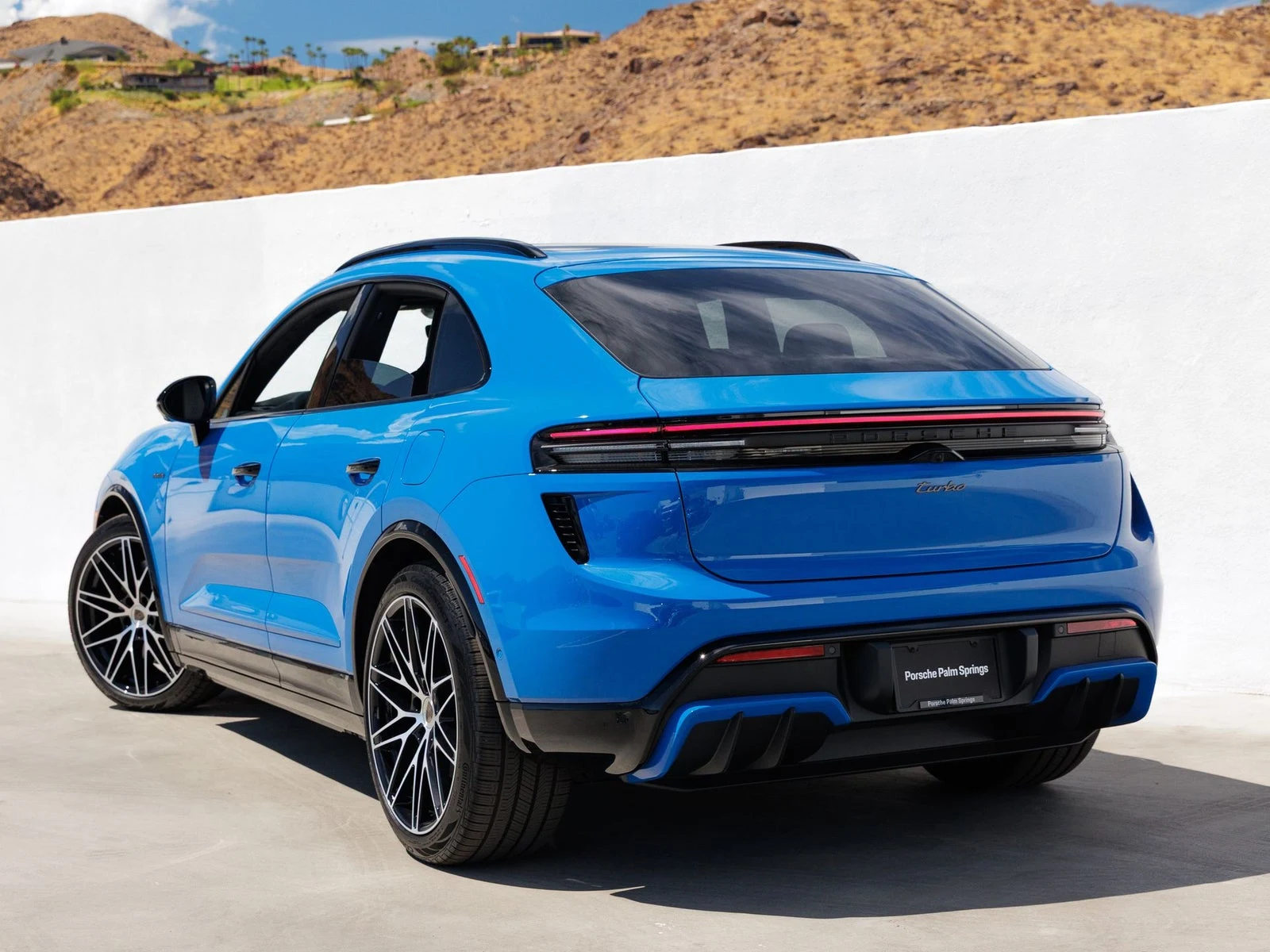 2026 Porsche Macan Turbo Electric (XAB), 3/20