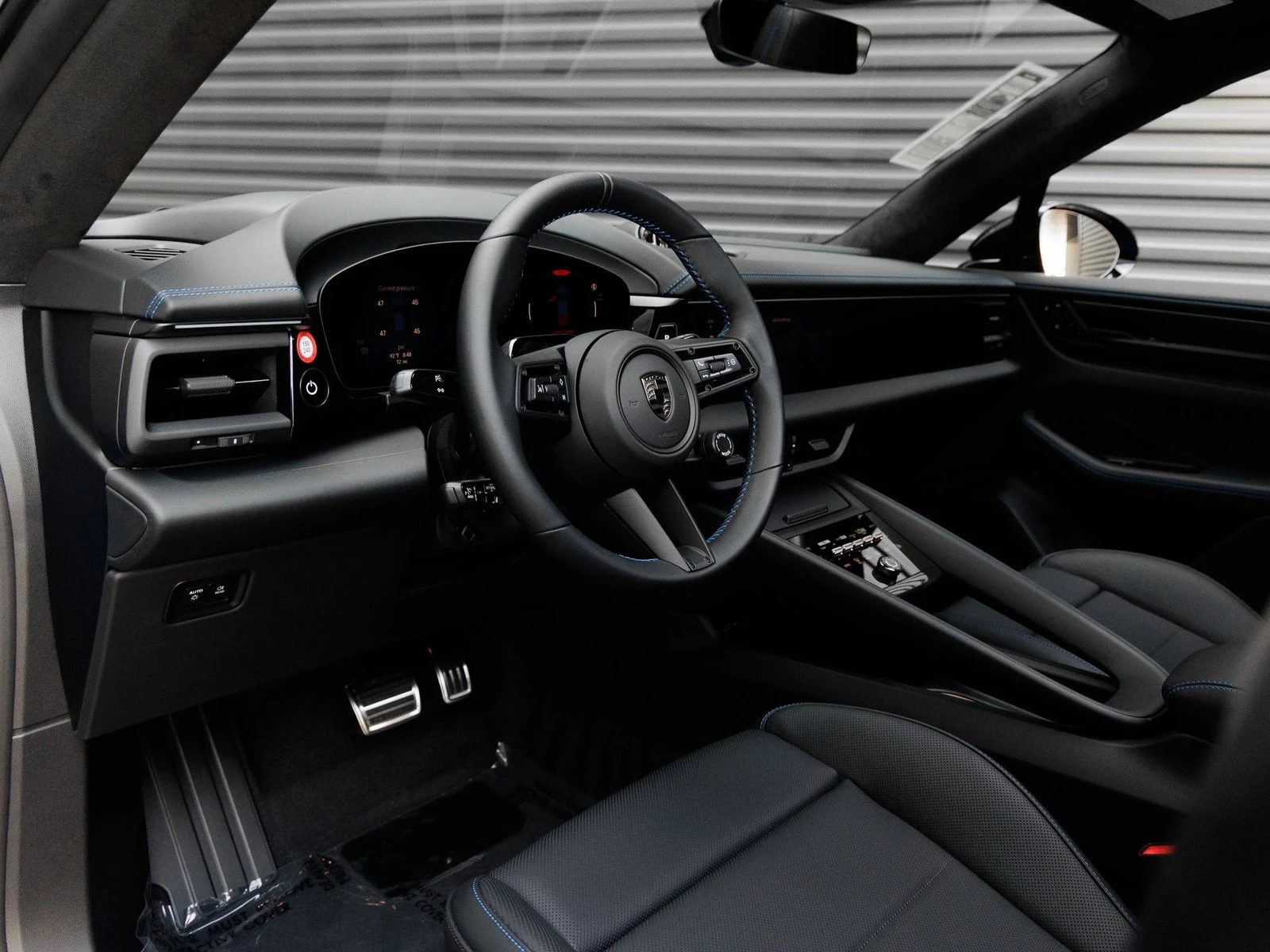2026 Porsche Macan Turbo Electric (XAB), 4/20
