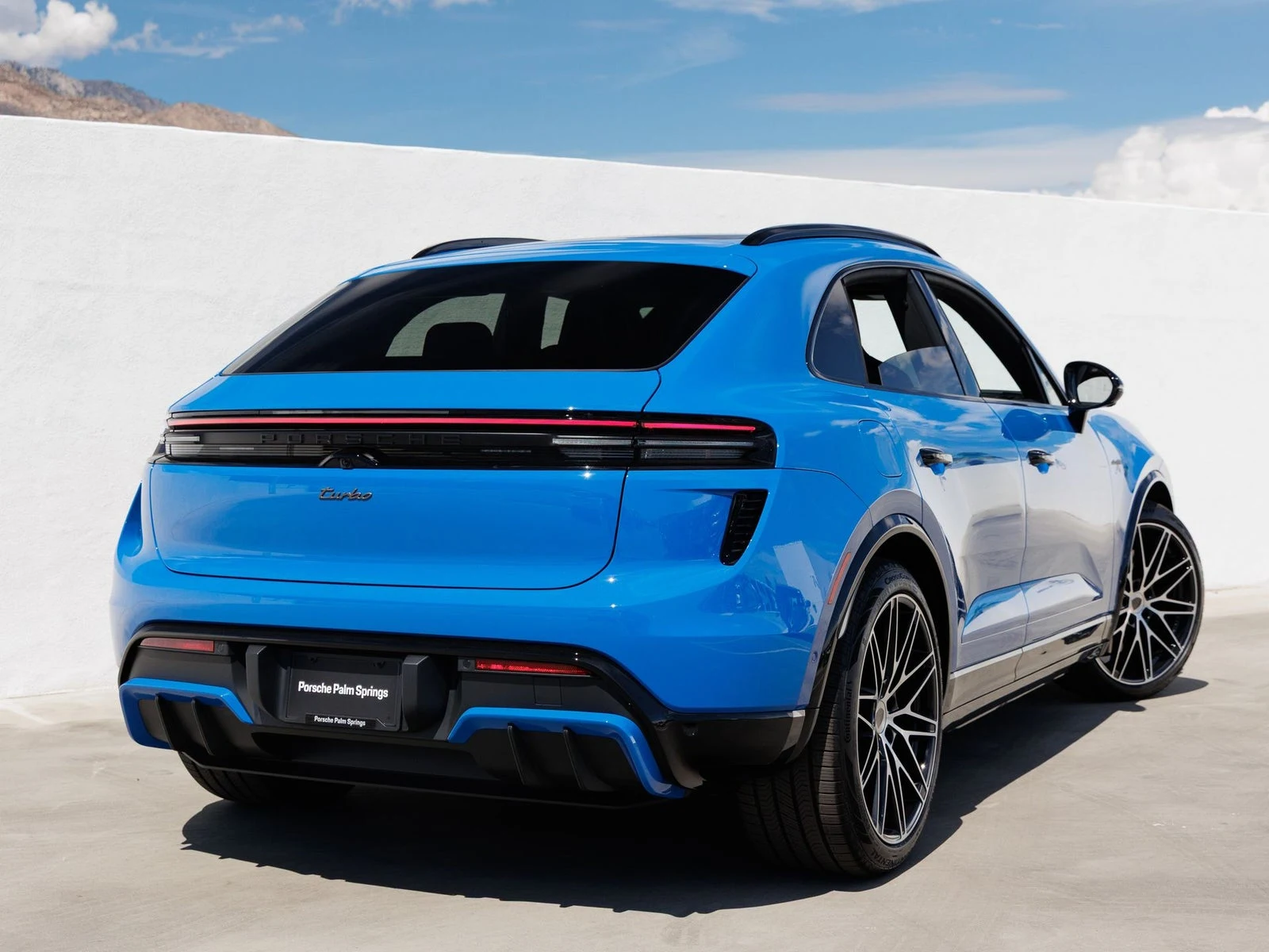 2026 Porsche Macan Turbo Electric (XAB), 7/20
