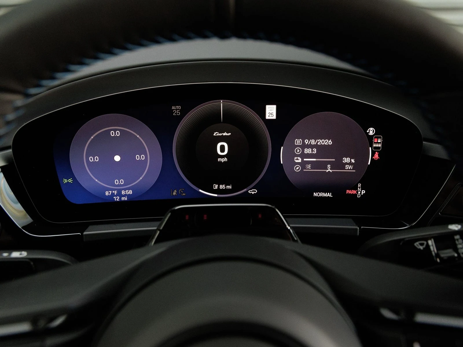 2026 Porsche Macan Turbo Electric (XAB), 19/20