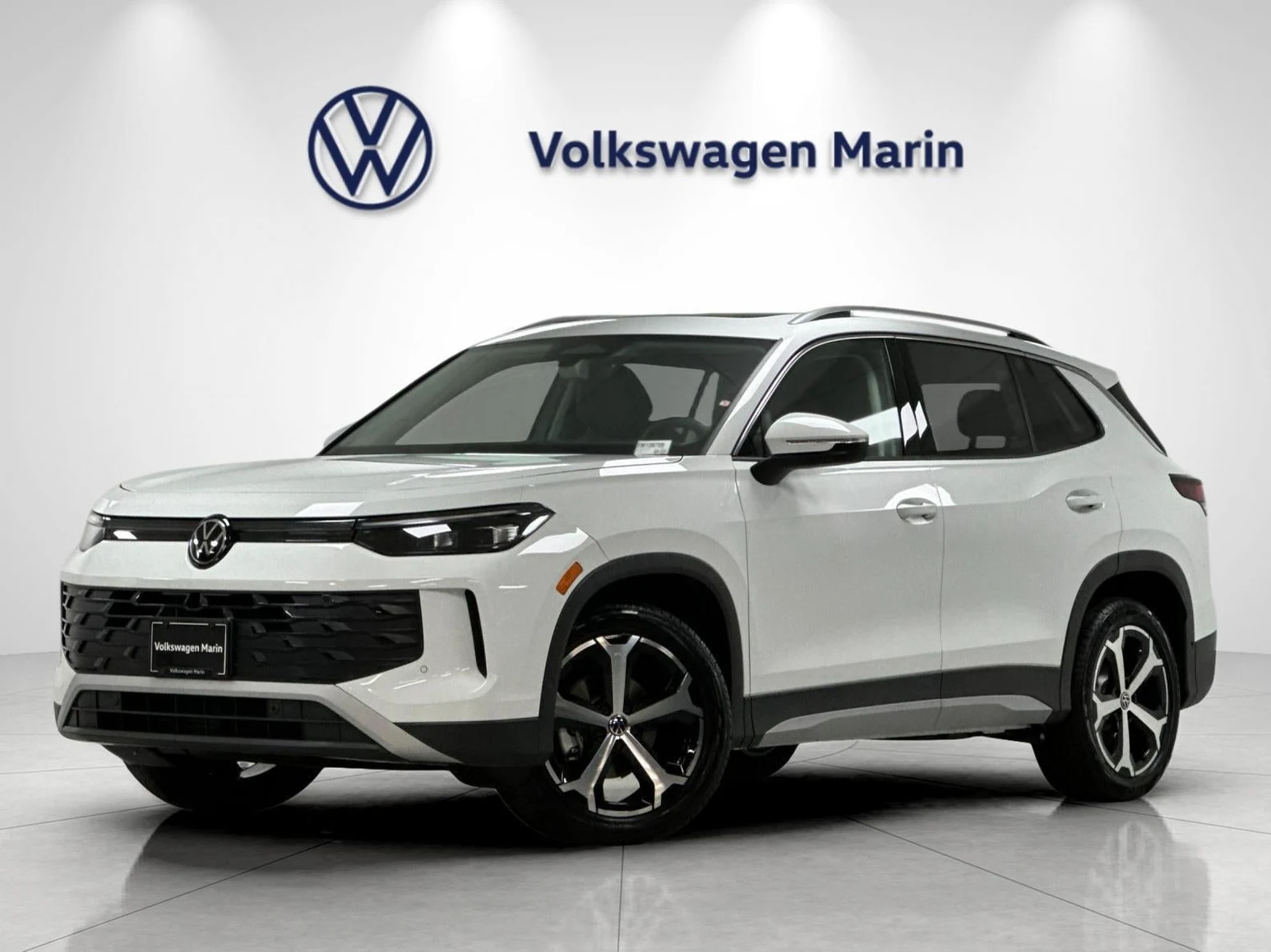 Volkswagen Tiguan SE (3rd Generation North America) · Pure White · Indigo Auto Group