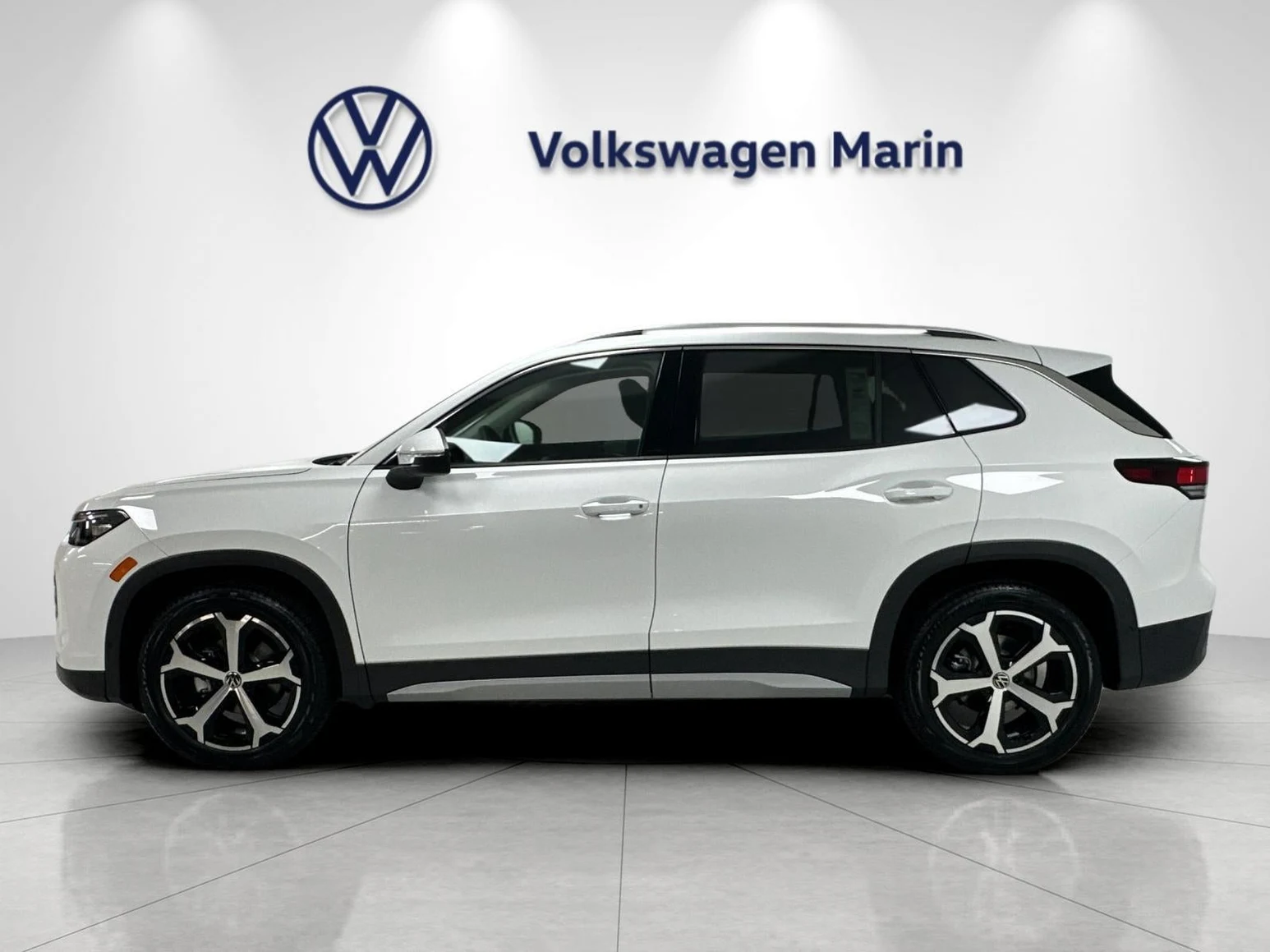 2026 Volkswagen Tiguan SE (3rd Generation North America), 2/20