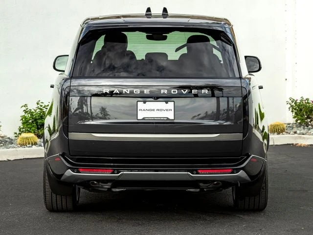 2026 Land Rover Range Rover SE (L460), 8/20
