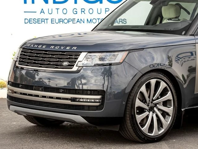 2026 Land Rover Range Rover SE LWB (L460), 2/20