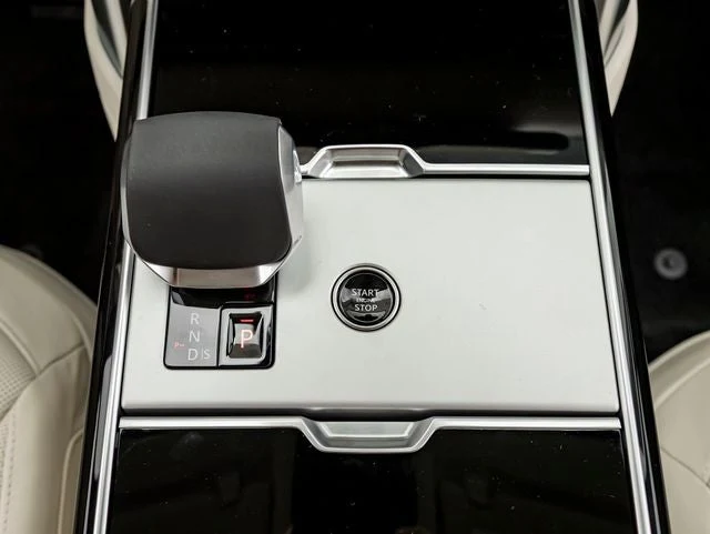 2026 Land Rover Range Rover SE LWB (L460), 20/20