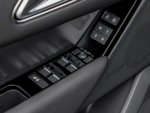 2026 Land Rover Range Rover Velar S (L560), 14/20