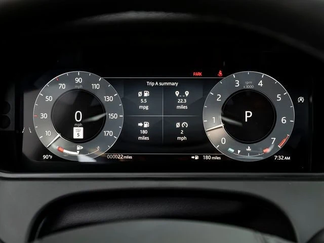 2026 Land Rover Range Rover Velar S (L560), 19/20