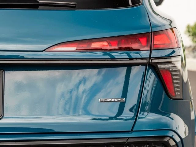 2026 Audi Q3 S line quattro (FJ), 12/20