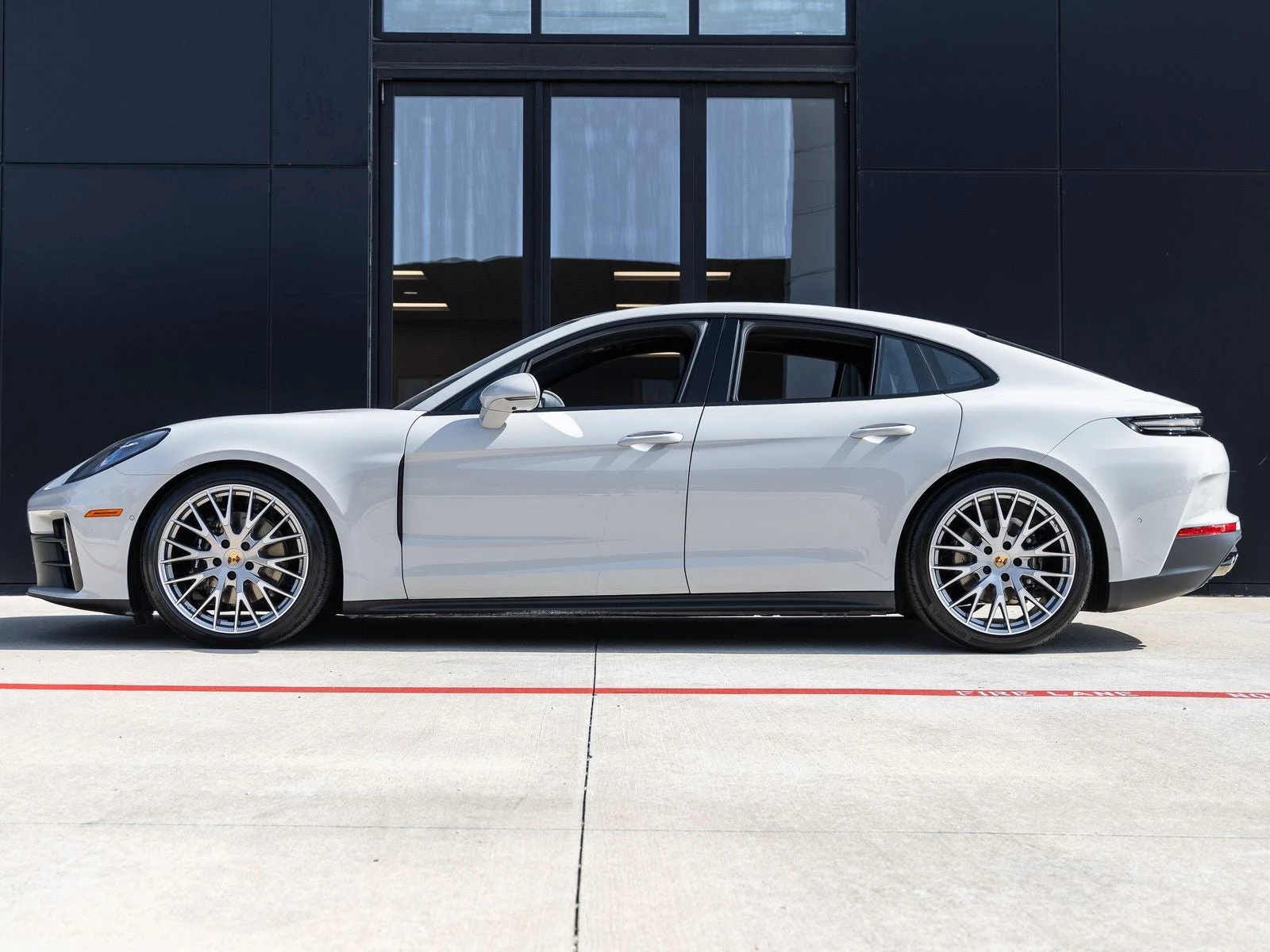 2026 Porsche Panamera 4 (976), 2/20