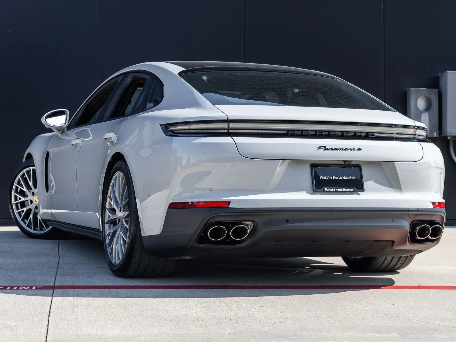 2026 Porsche Panamera 4 (976), 3/20