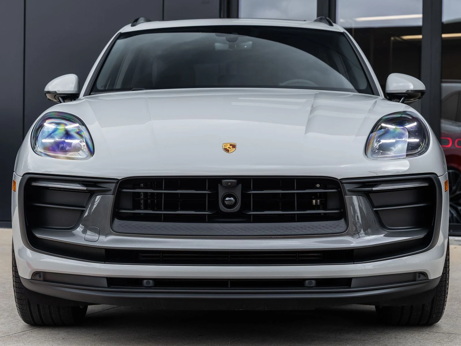 2026 Porsche Macan T (95B), 8/20
