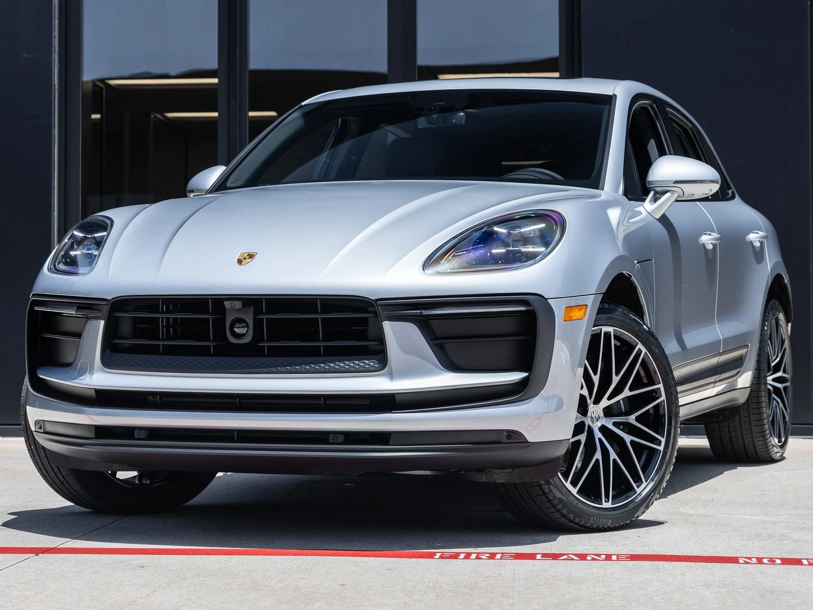 Porsche Macan (95B) · Dolomite Silver Metallic · Indigo Auto Group