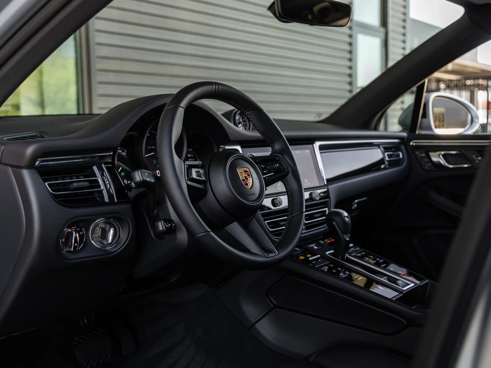 2026 Porsche Macan (95B), 4/20
