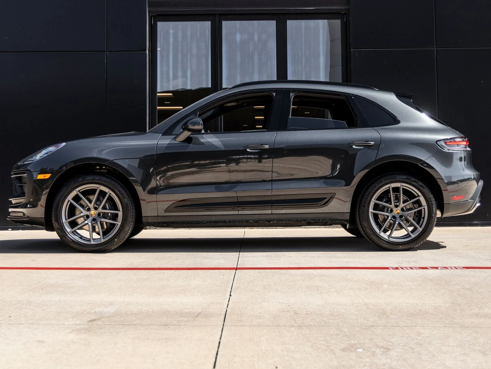 2026 Porsche Macan (95B), 2/20