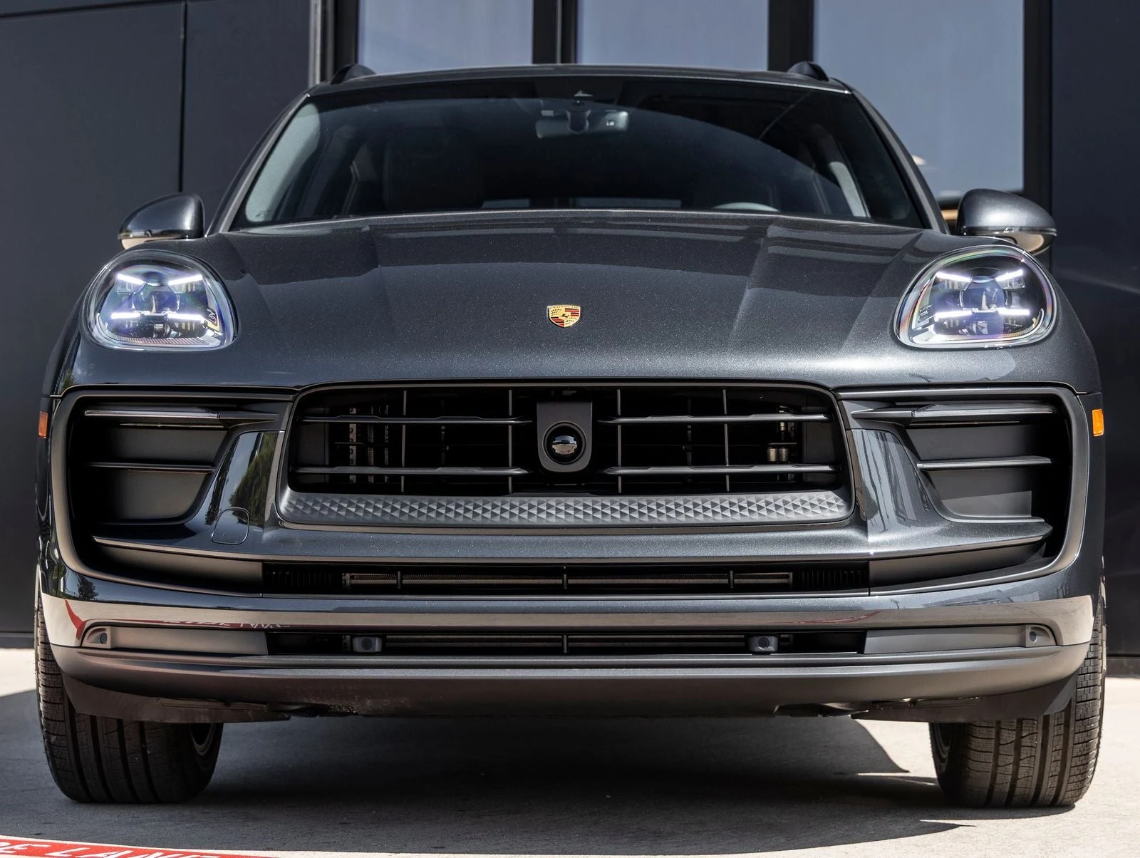 2026 Porsche Macan (95B), 8/20