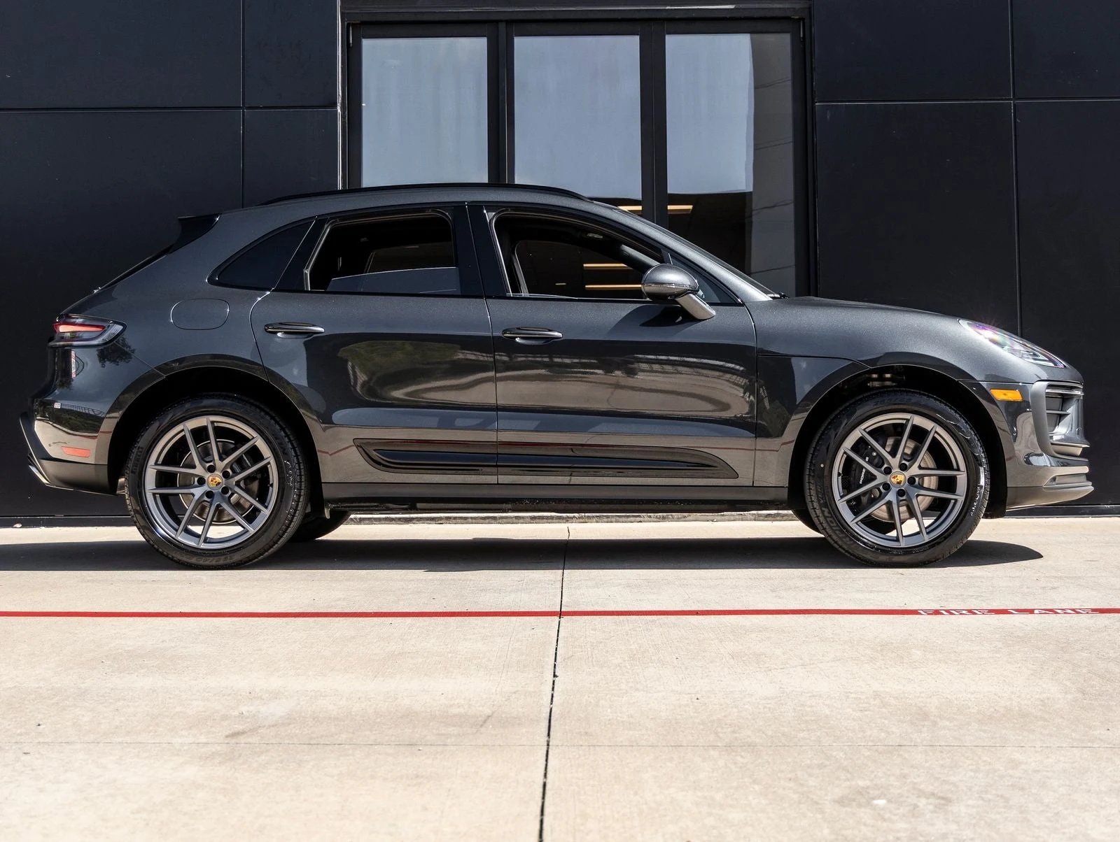 2026 Porsche Macan (95B), 12/20