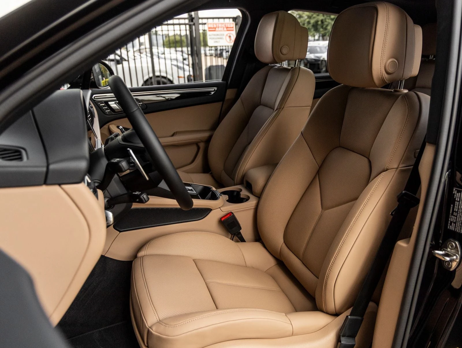 2026 Porsche Macan (95B), 5/20