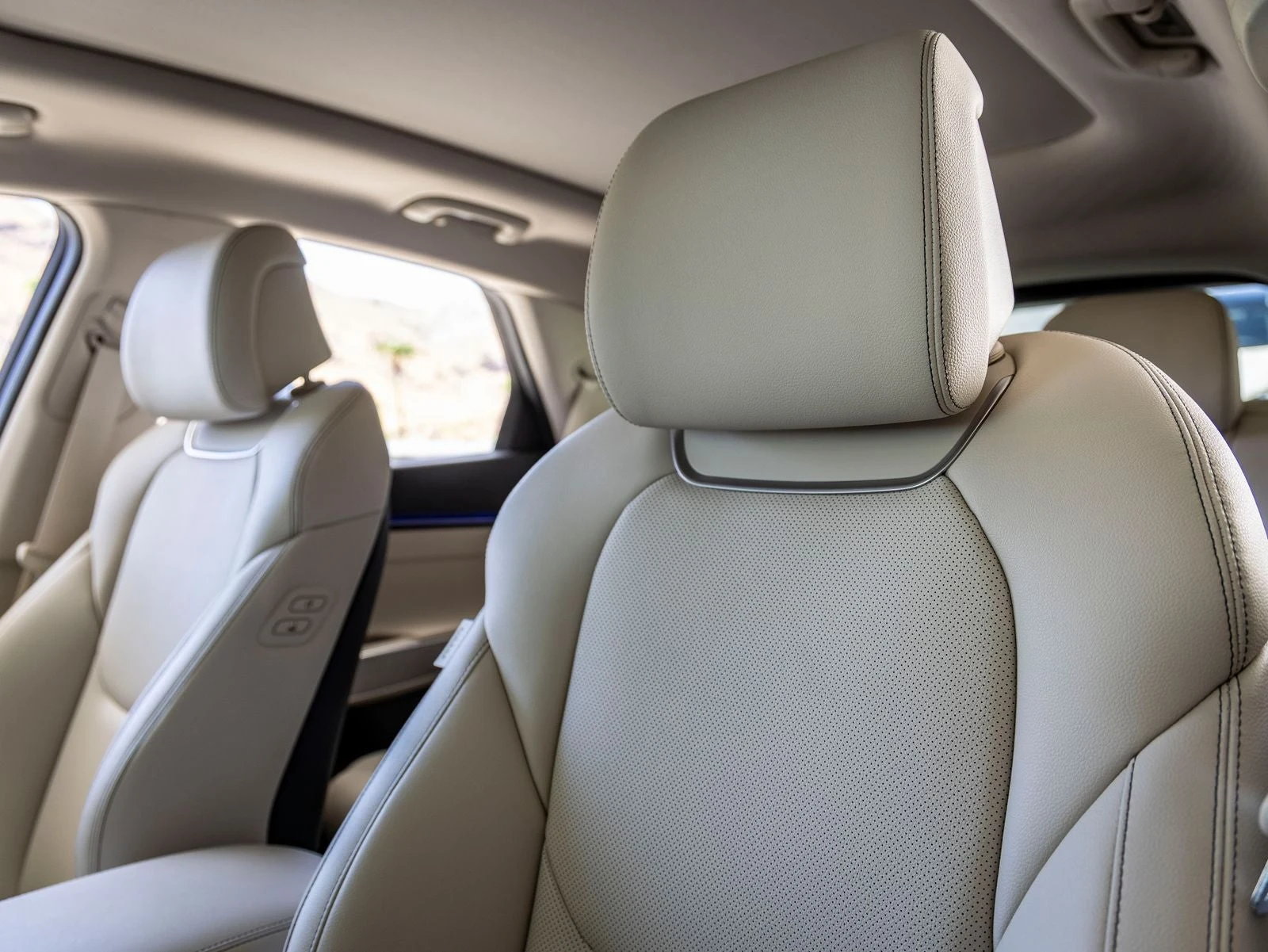 2026 Genesis GV70 2.5T Select (2024 Update), 18/20