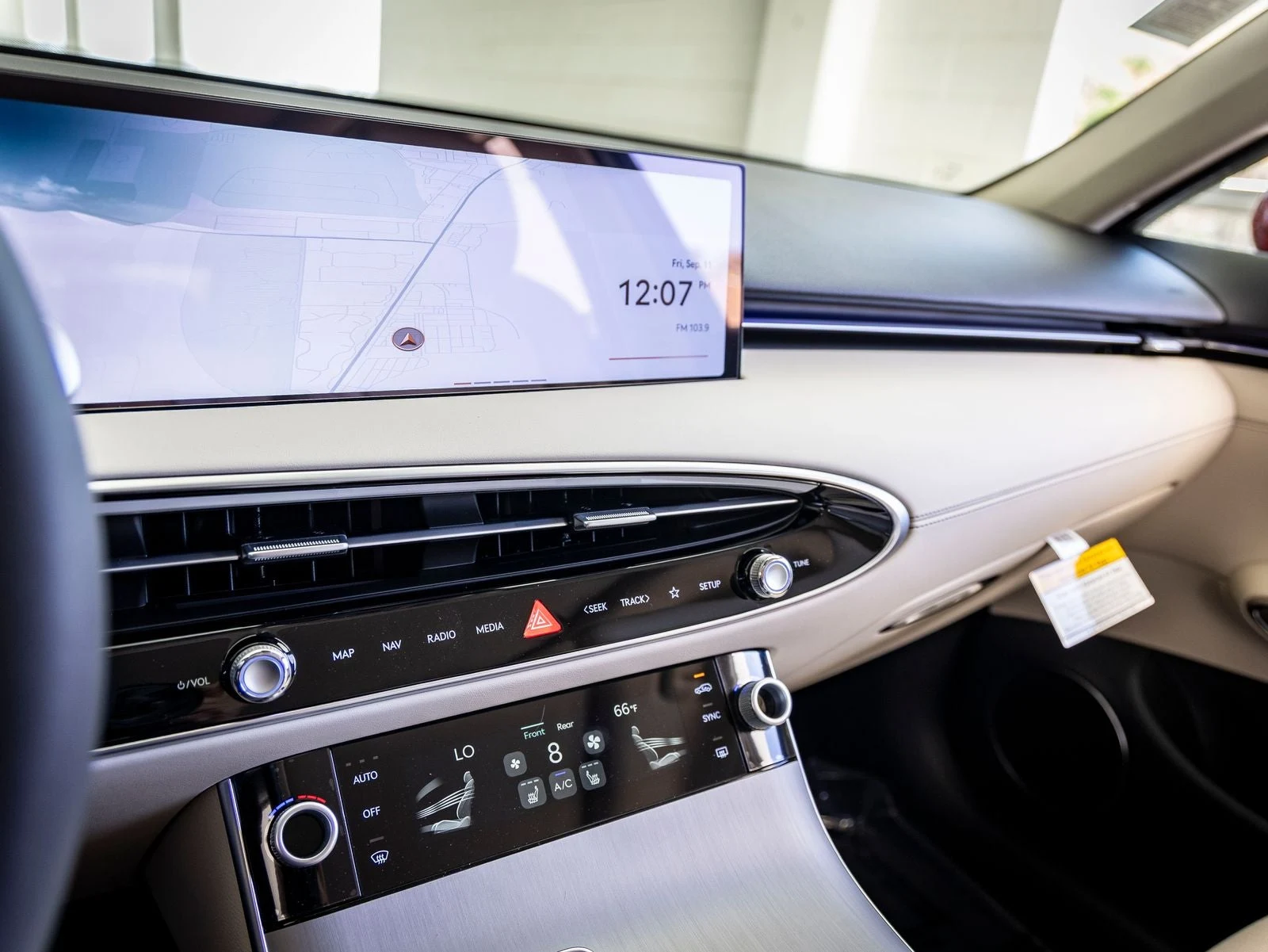 2026 Genesis GV70 2.5T Select (2024 Update), 20/20