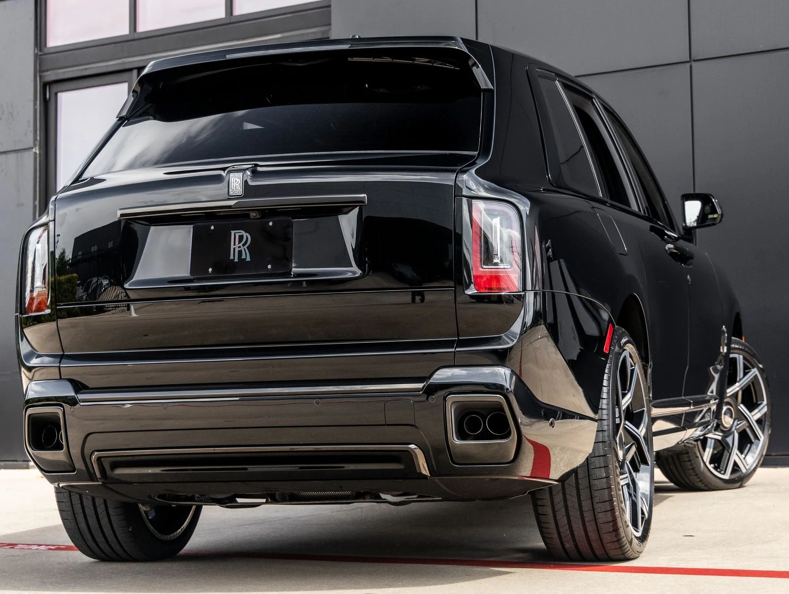 2027 Rolls-Royce Cullinan Black Badge Series II, 2/20