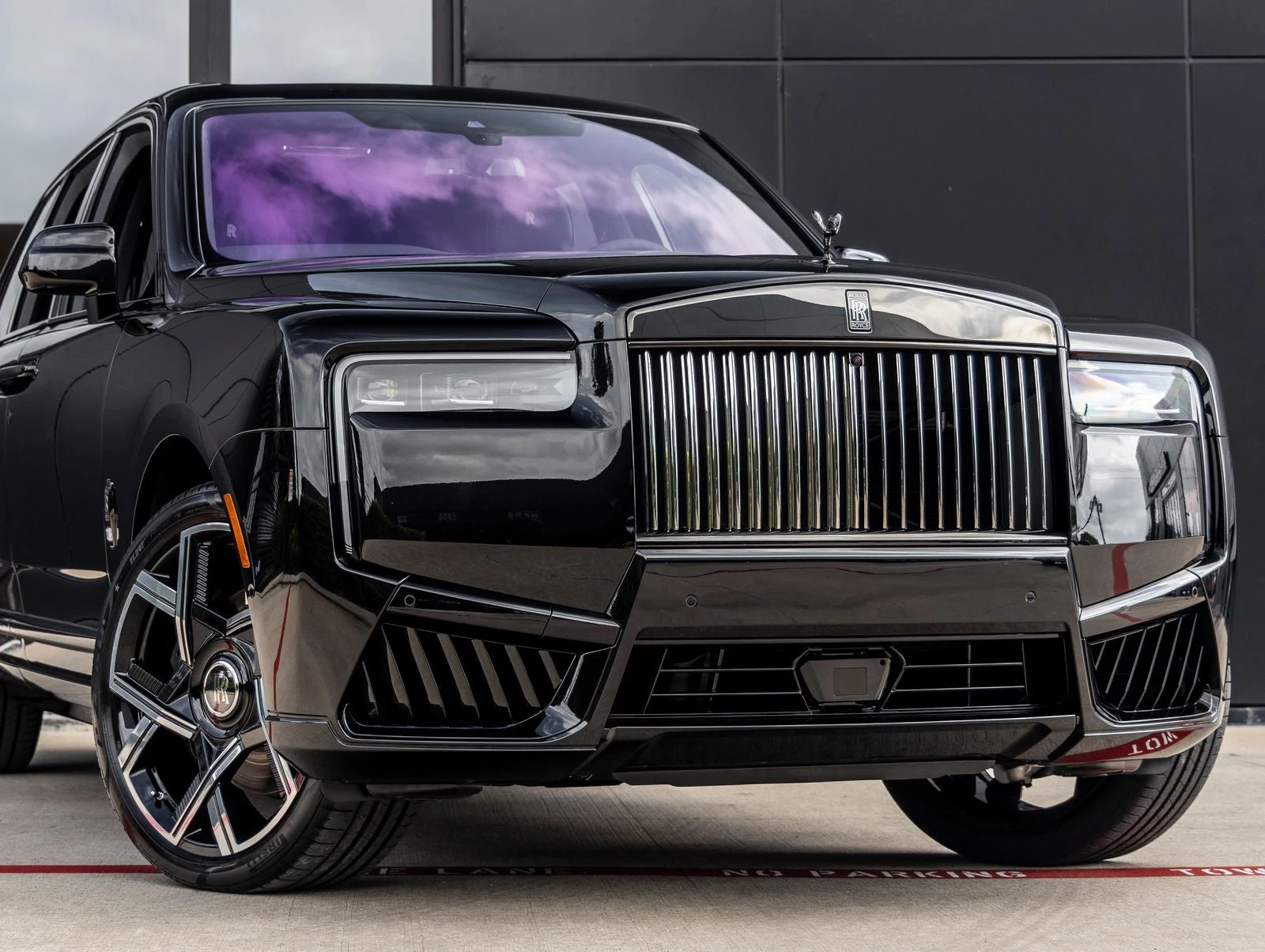 2027 Rolls-Royce Cullinan Black Badge Series II, 8/20