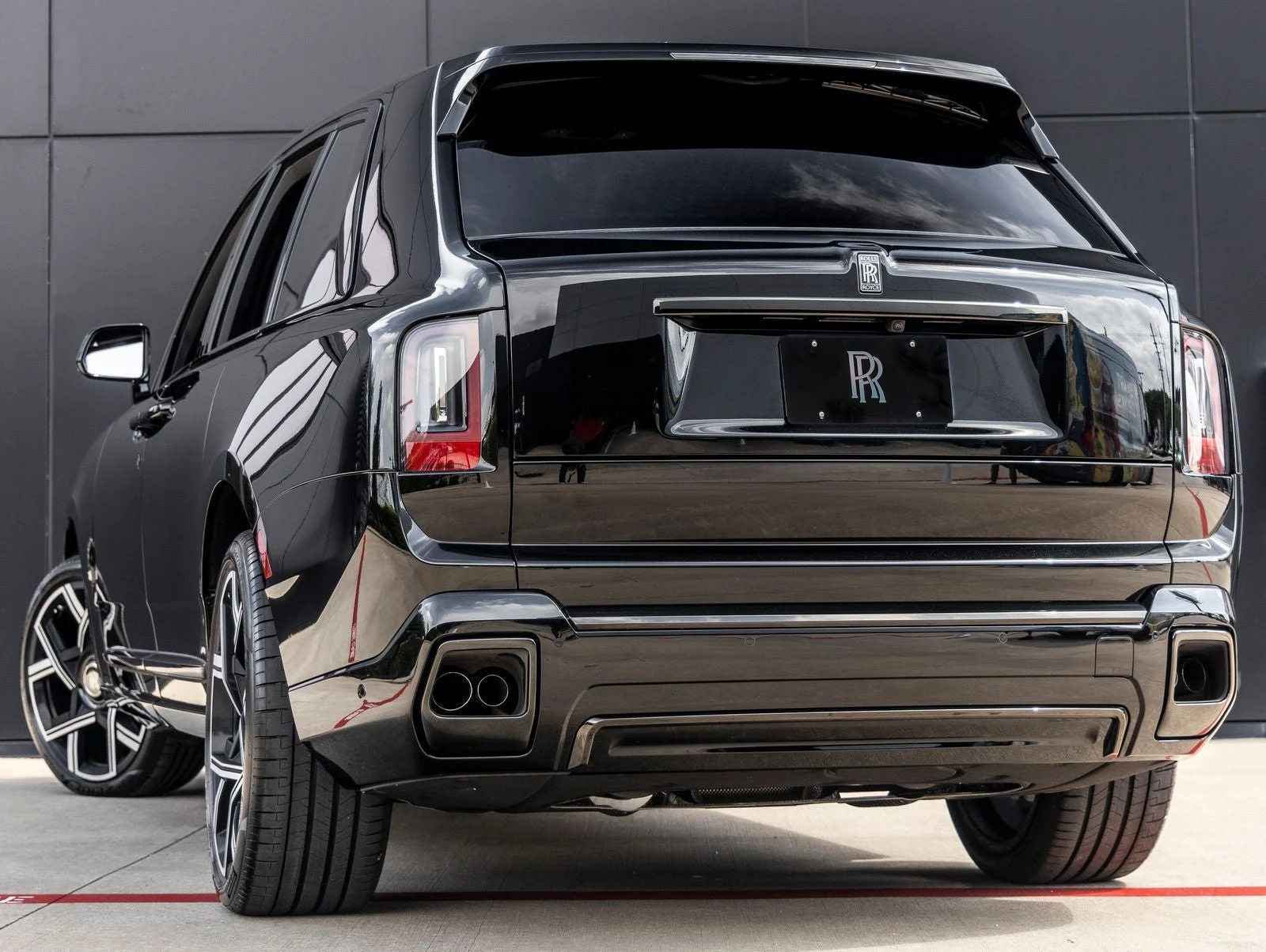 2027 Rolls-Royce Cullinan Black Badge Series II, 9/20