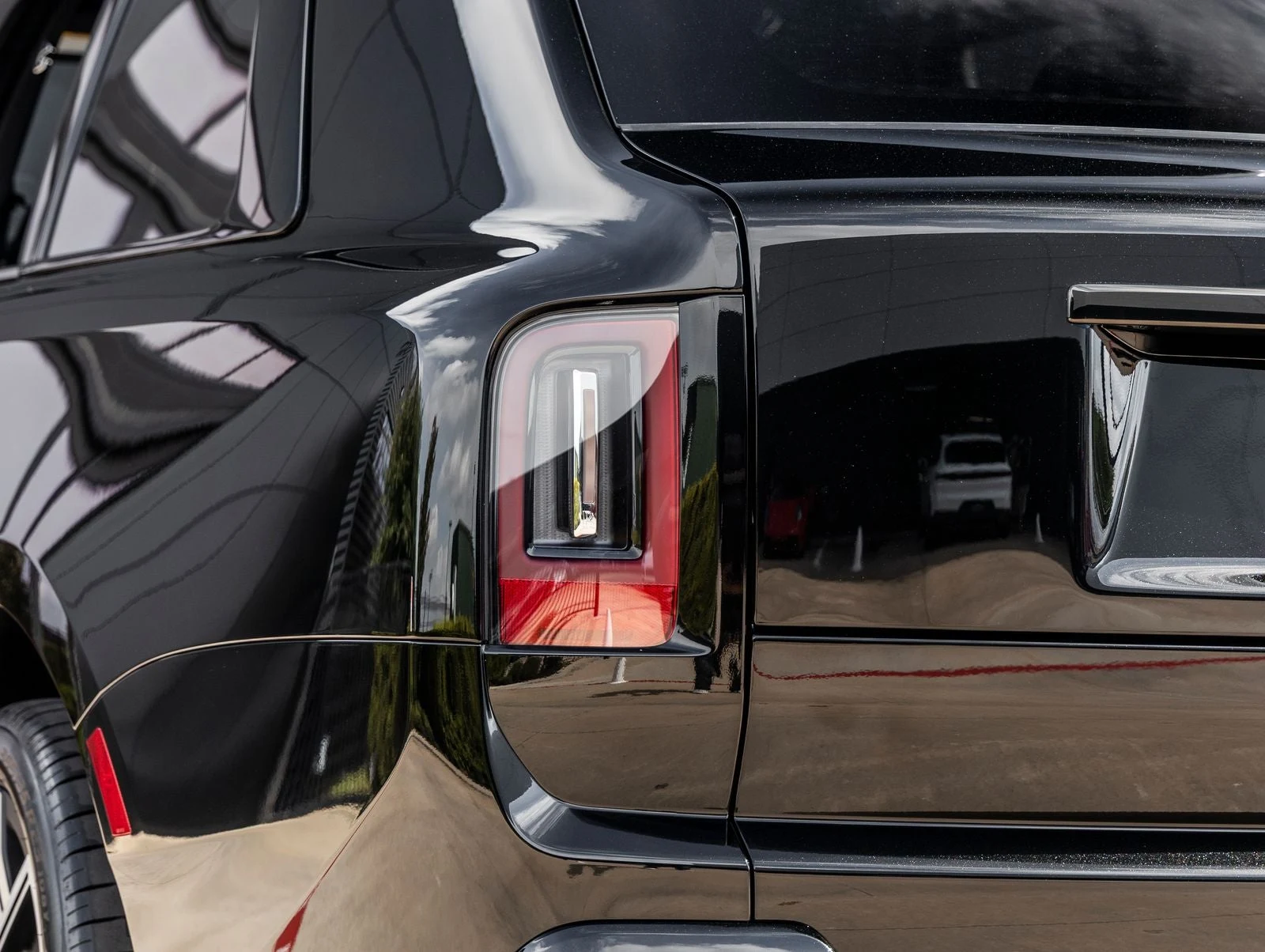 2027 Rolls-Royce Cullinan Black Badge Series II, 10/20