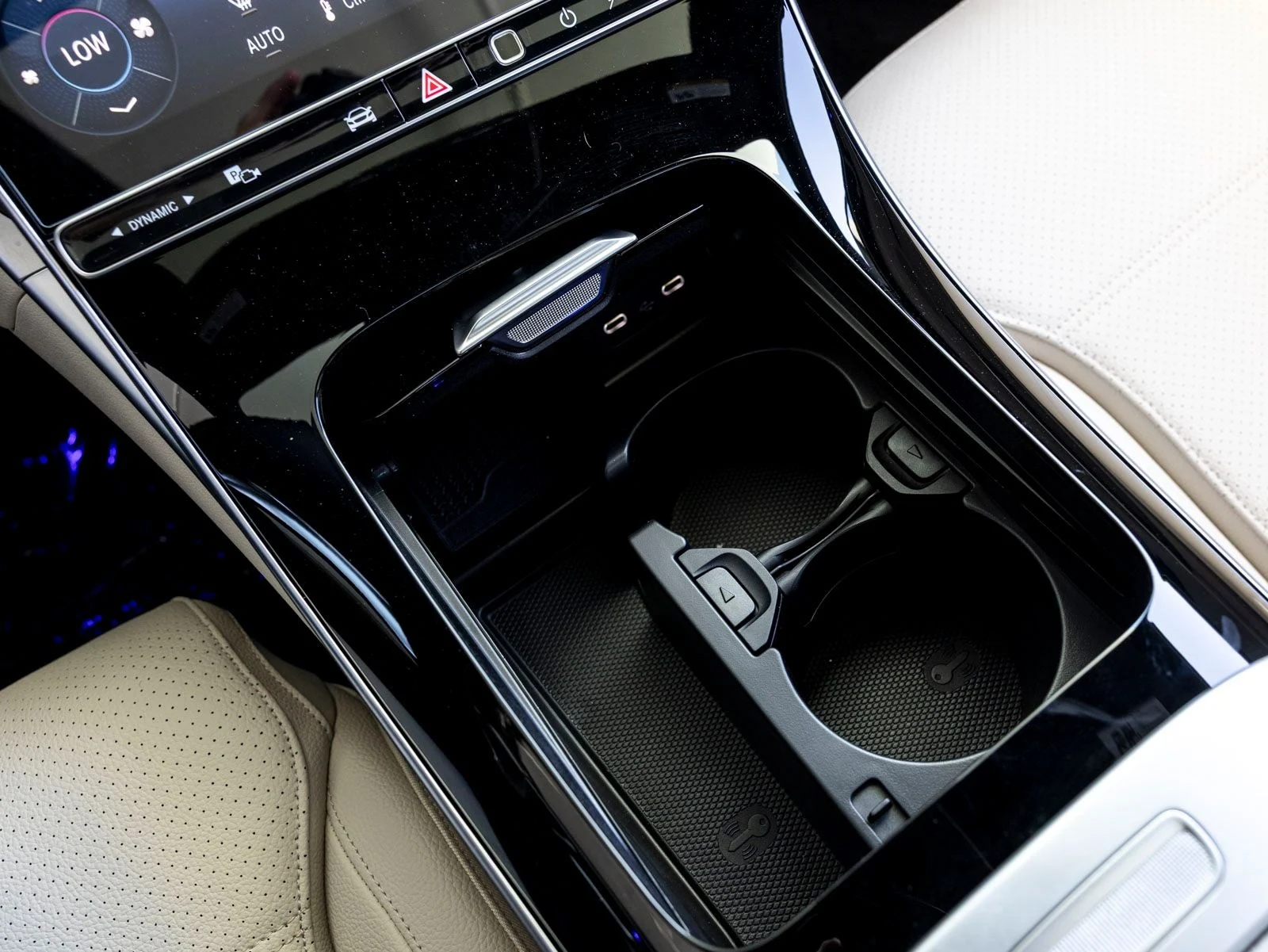 2026 Mercedes-Benz C 300 (W206), 18/20