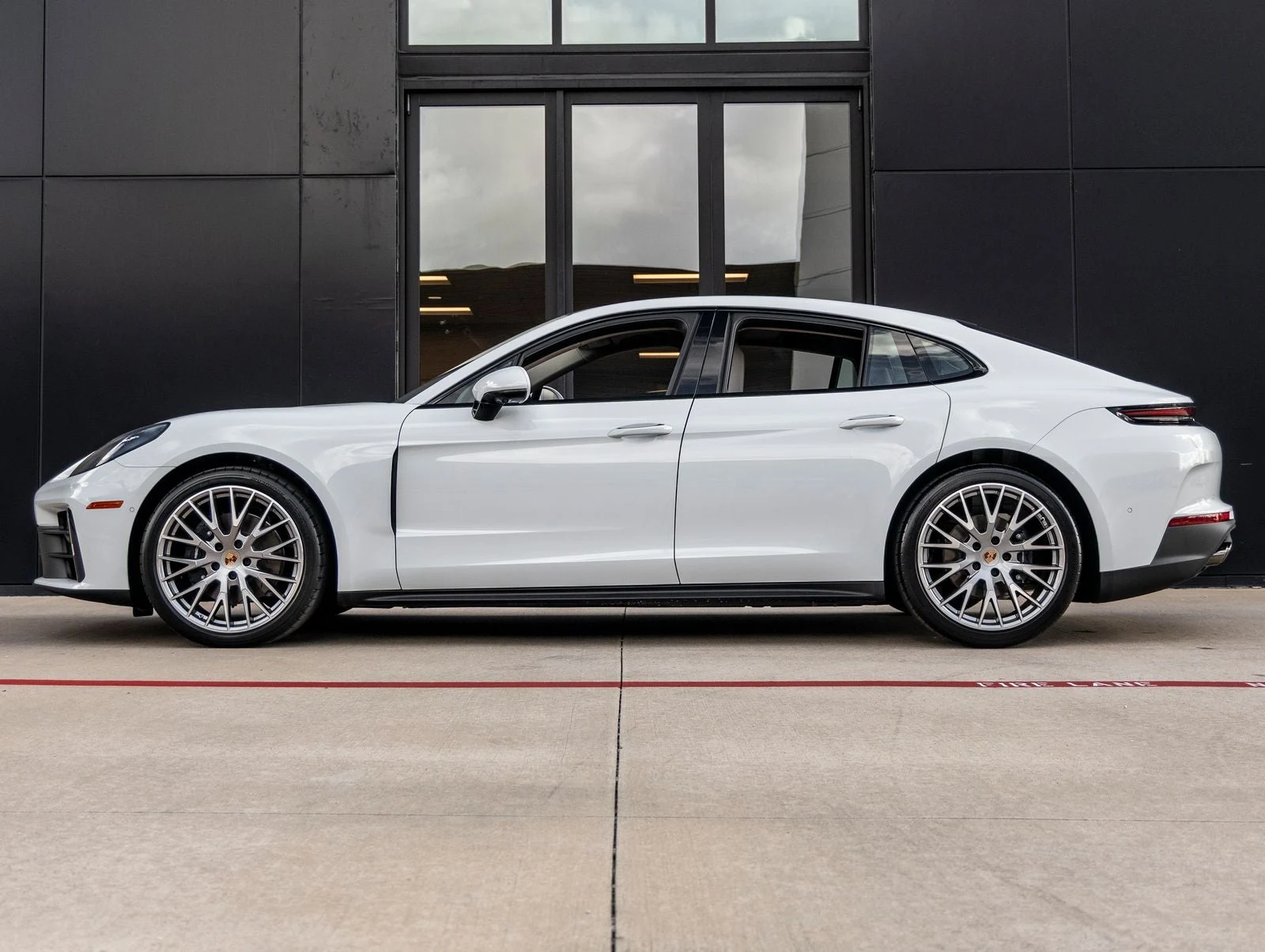 2026 Porsche Panamera (976), 2/20