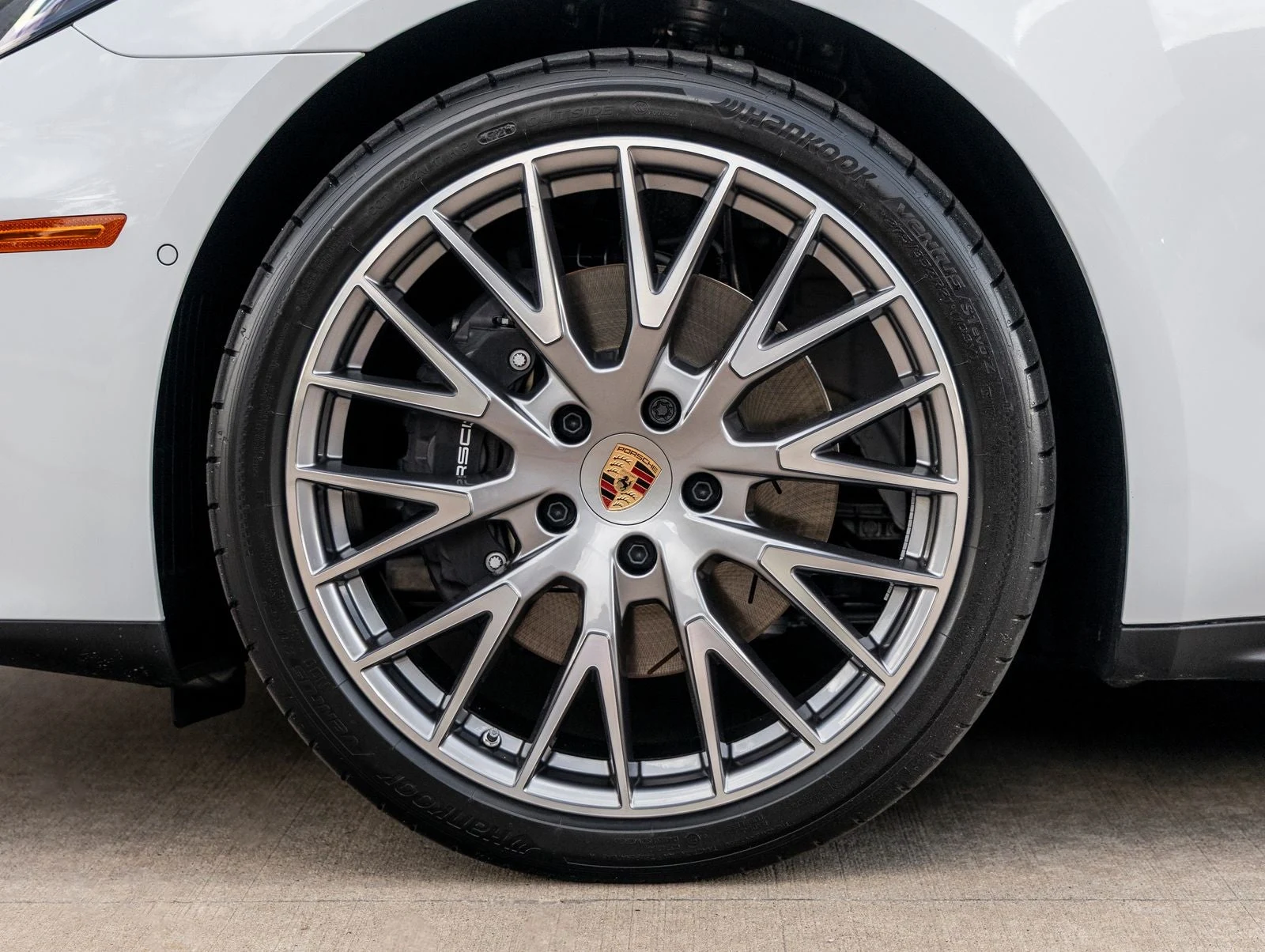 2026 Porsche Panamera (976), 15/20