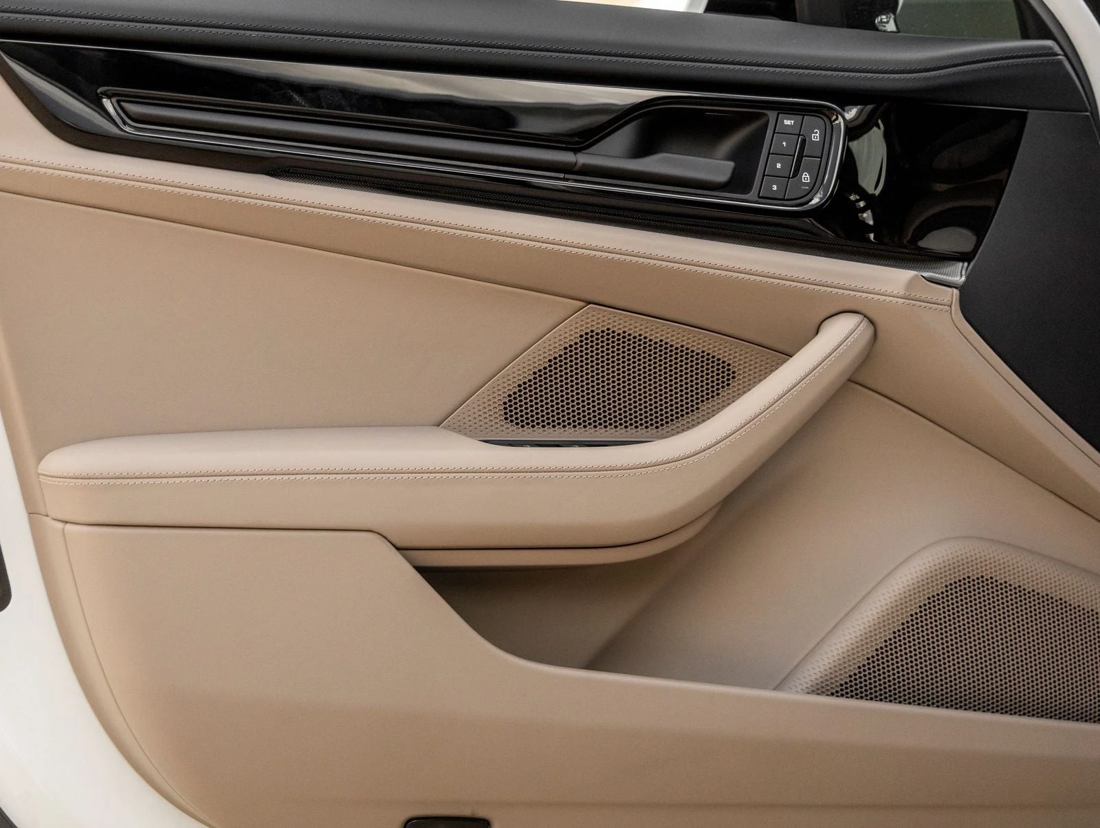 2026 Porsche Panamera (976), 20/20