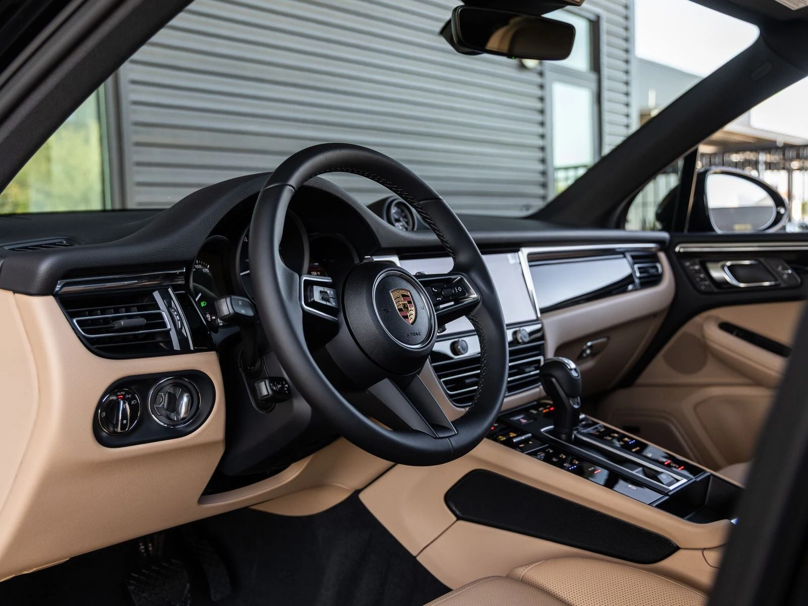 2026 Porsche Macan (95B), 4/20