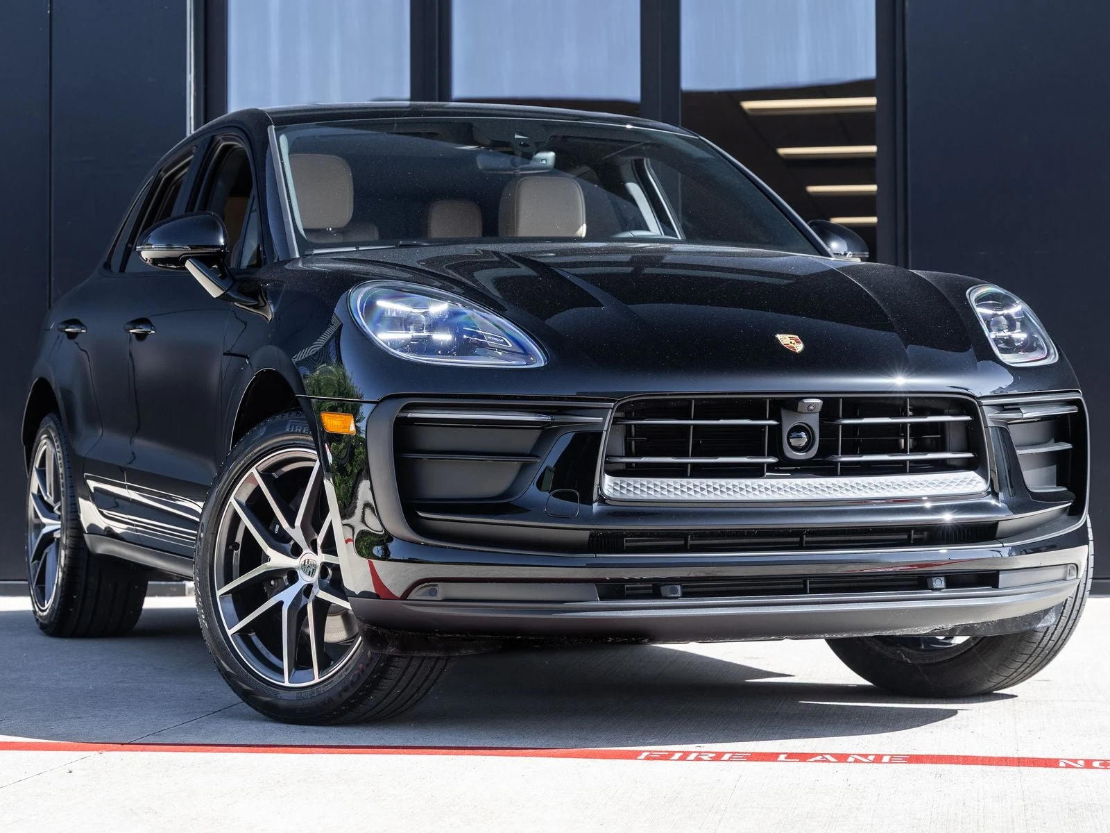 2026 Porsche Macan (95B), 6/20