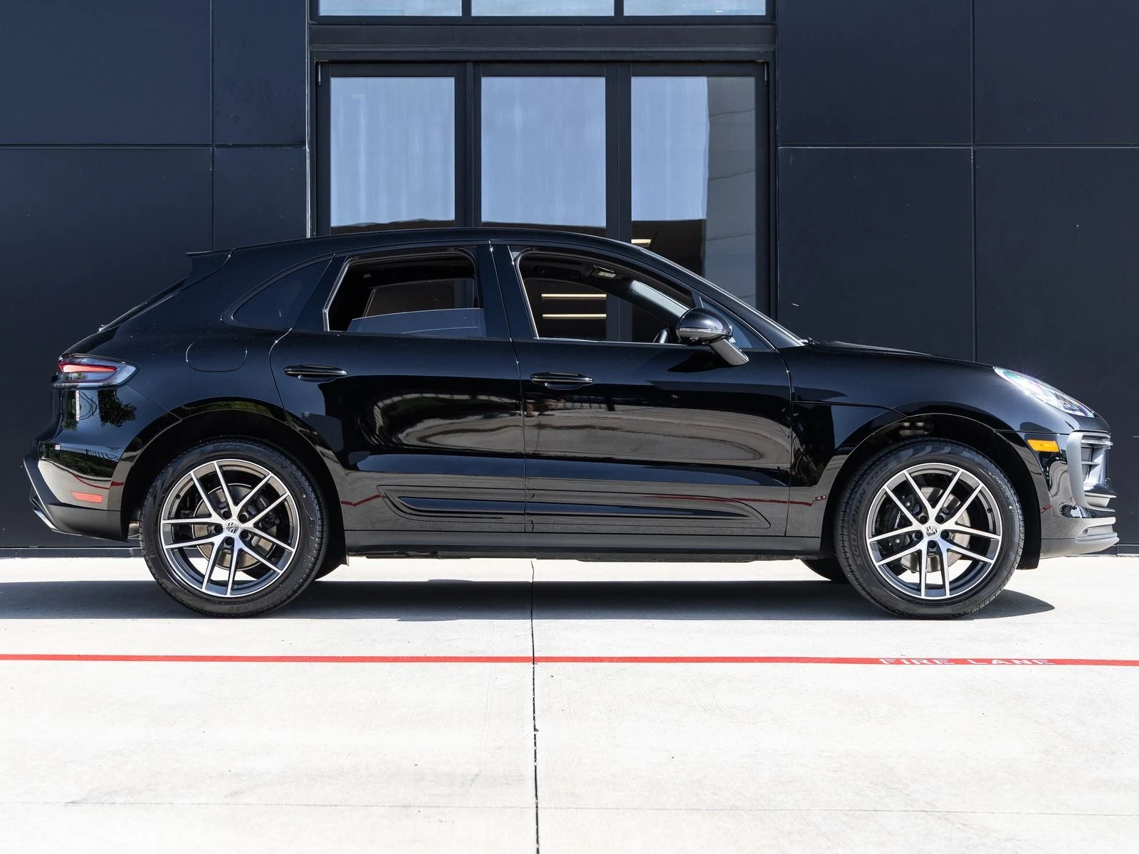 2026 Porsche Macan (95B), 12/20