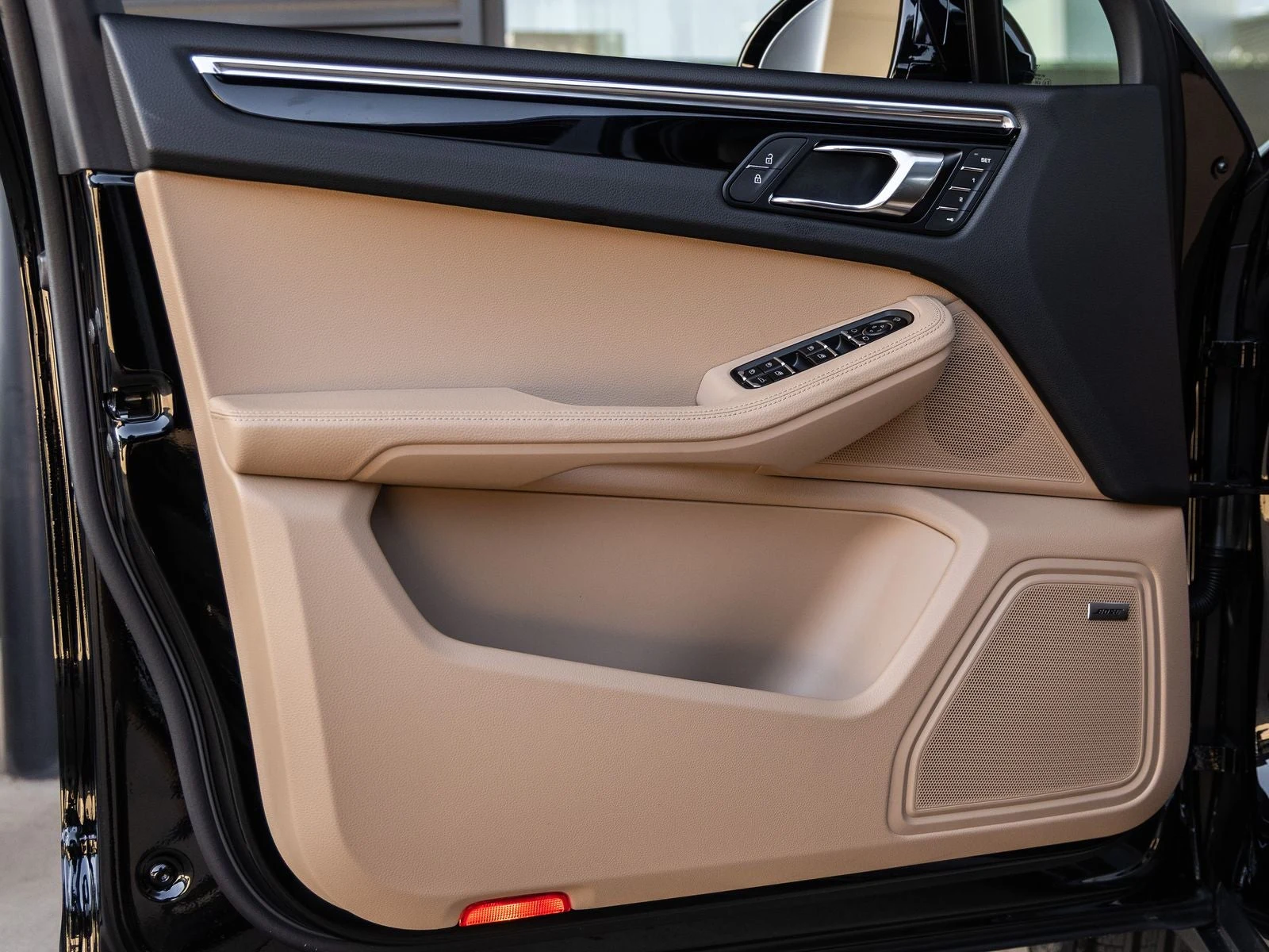 2026 Porsche Macan (95B), 19/20
