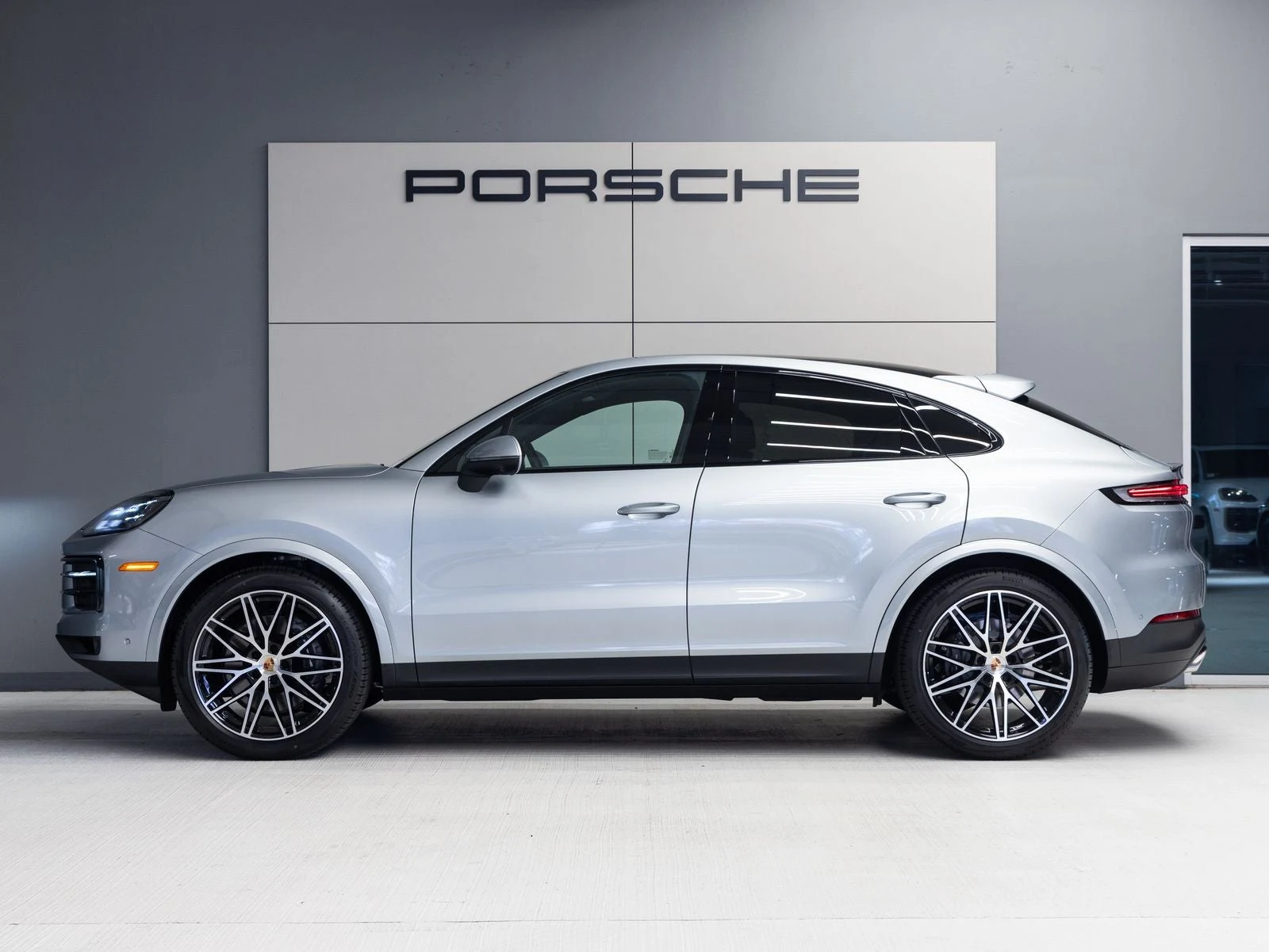 2026 Porsche Cayenne Coupé (3rd Generation), 2/20
