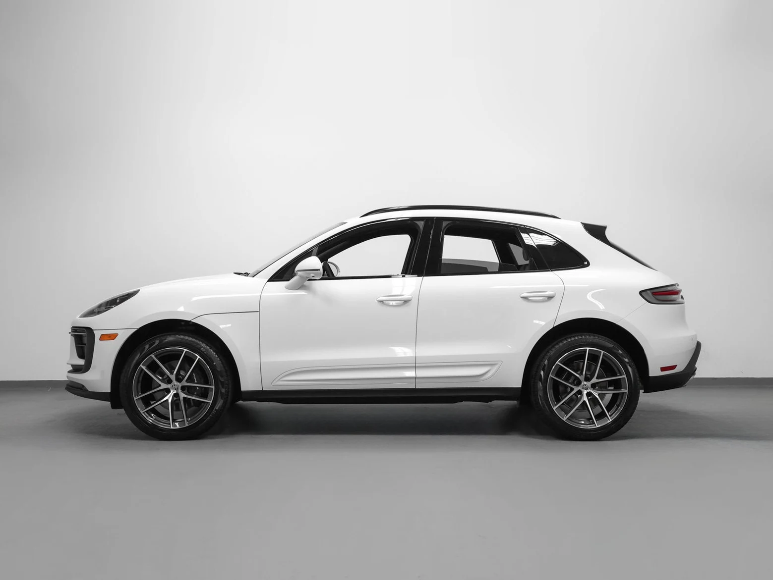 2026 Porsche Macan (95B), 2/20