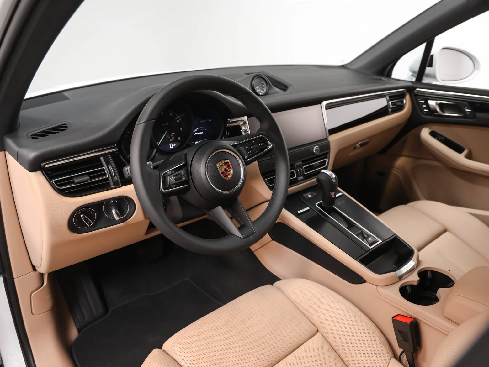 2026 Porsche Macan (95B), 4/20