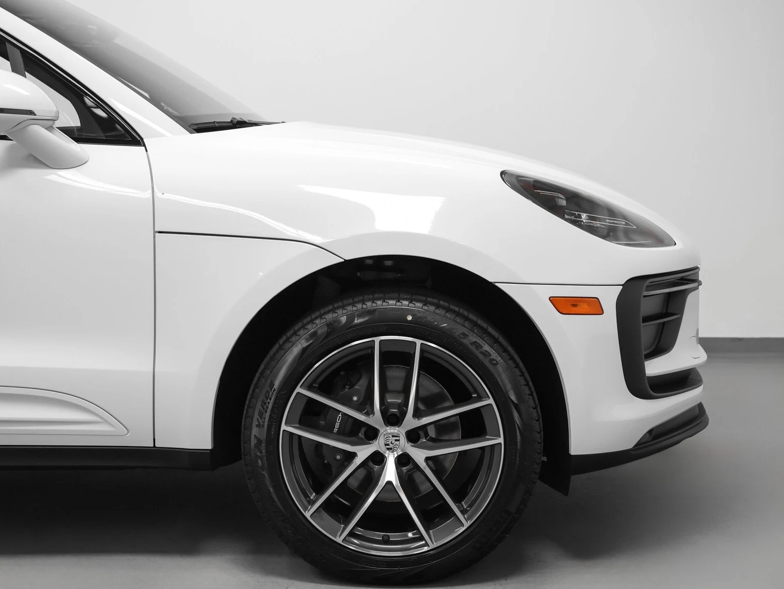 2026 Porsche Macan (95B), 14/20