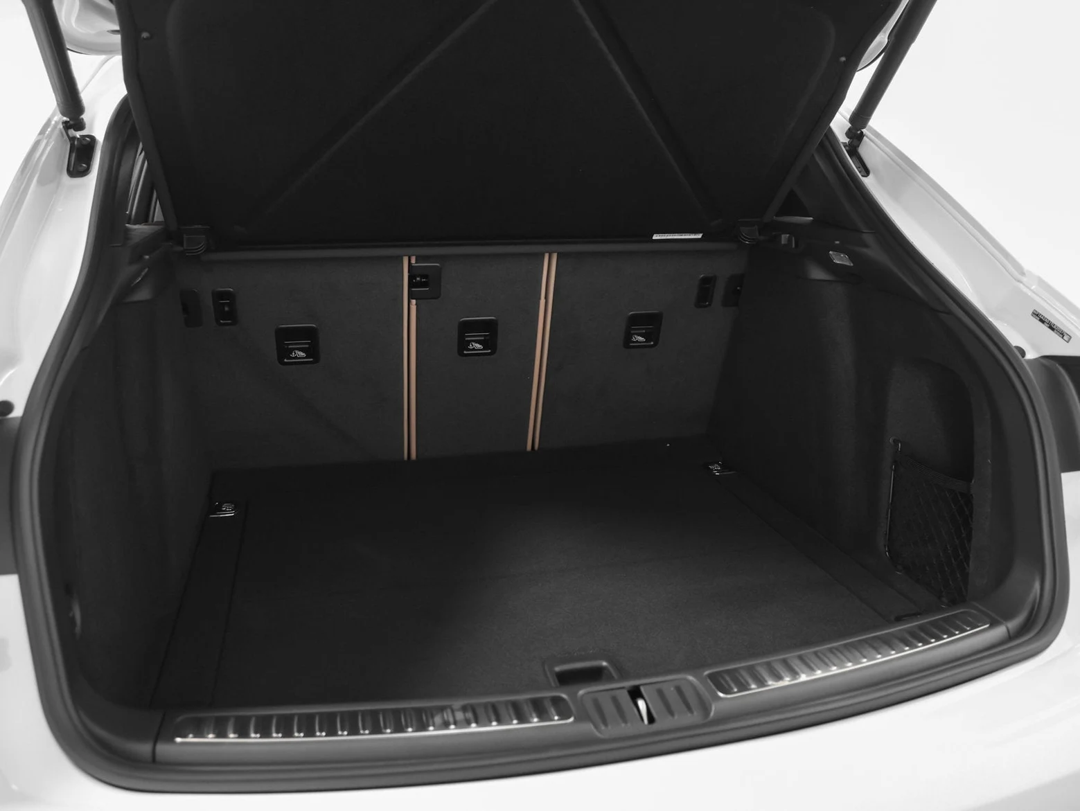 2026 Porsche Macan (95B), 16/20
