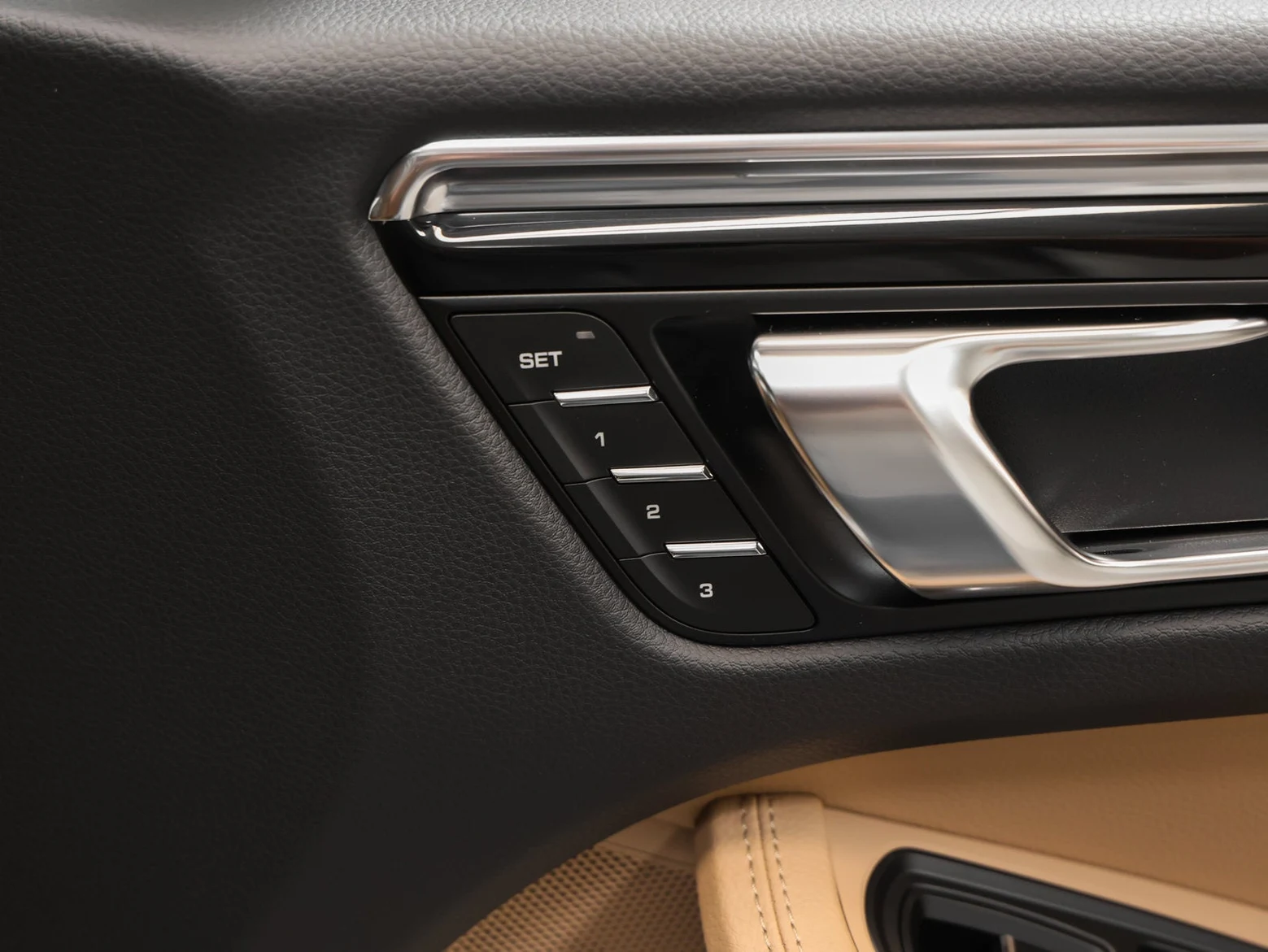 2026 Porsche Macan (95B), 19/20