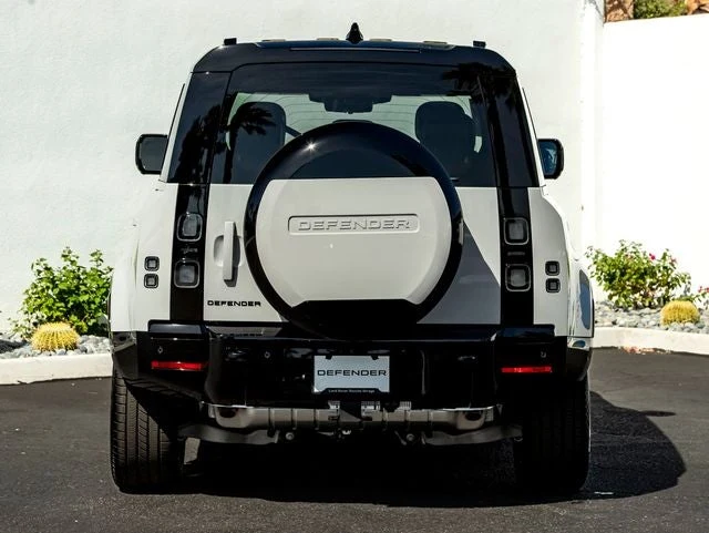 2026 Land Rover Defender 110 X (L663), 8/20
