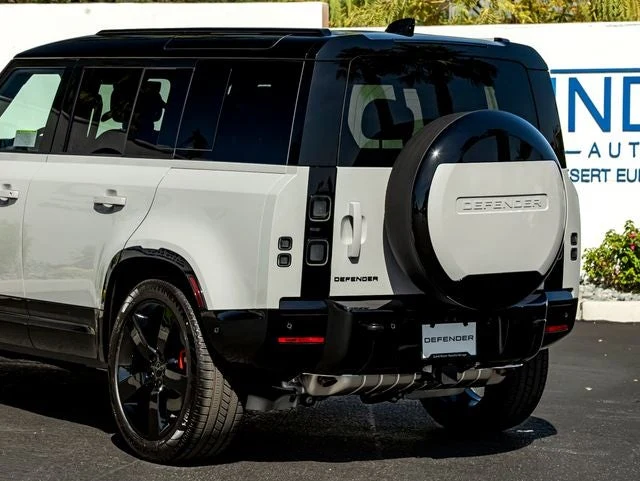2026 Land Rover Defender 110 X (L663), 10/20