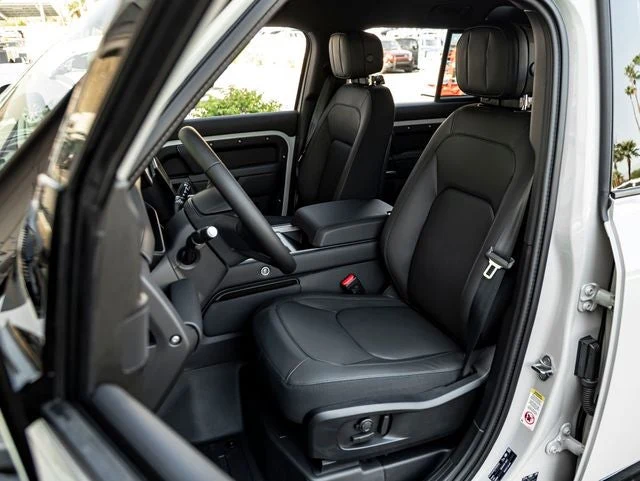 2026 Land Rover Defender 110 X (L663), 13/20