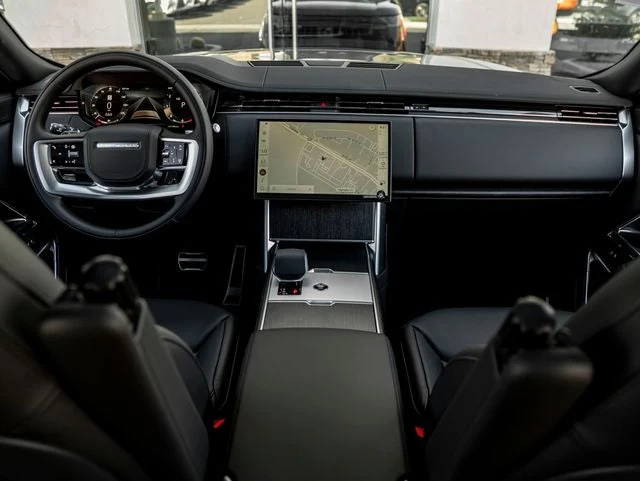 2026 Land Rover Range Rover SE (L460), 18/20