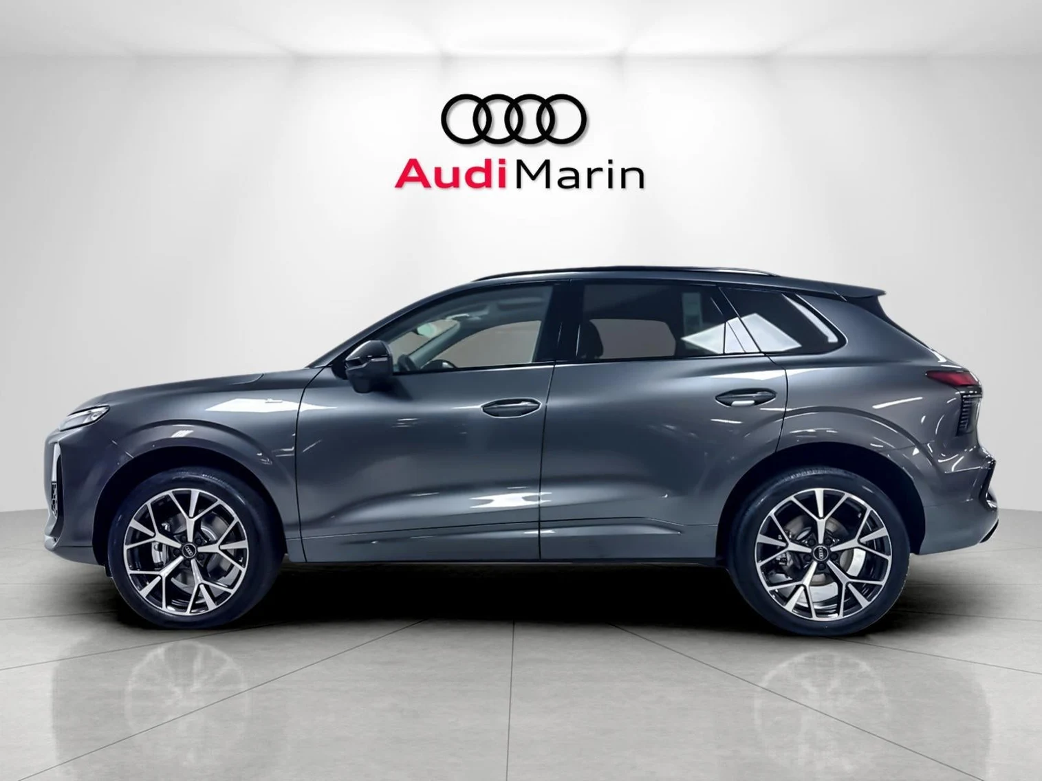 2026 Audi Q3 S line (FJ), 2/20