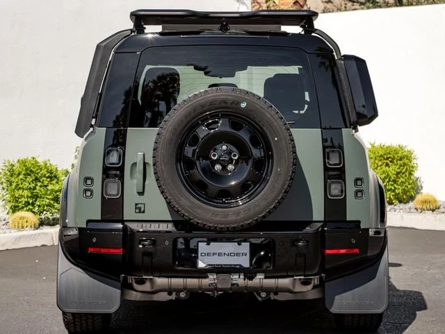 2026 Land Rover Defender 110 Trophy Edition Keswick (L663), 8/20